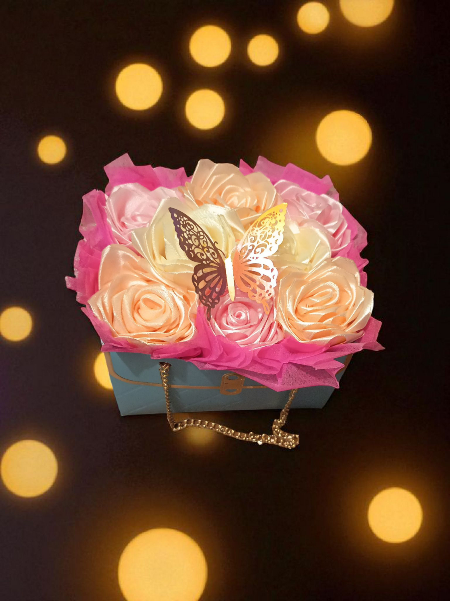 Petit sac de roses en satin