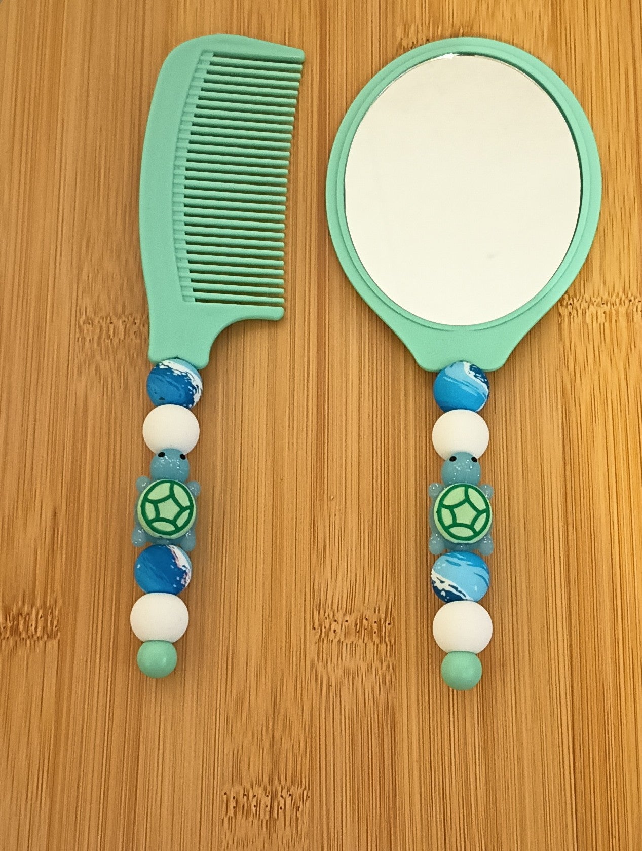 Ensemble peigne et miroir