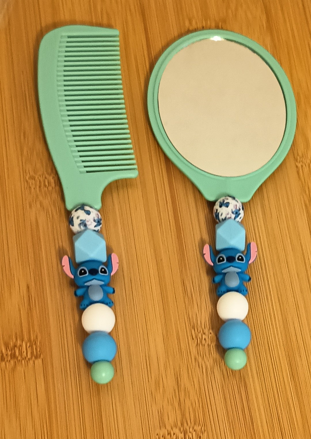 Ensemble peigne et miroir